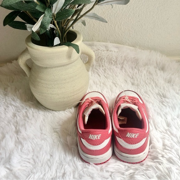 Girls toddler Nike Dunks Pink/White Size 7C - Picture 5 of 8